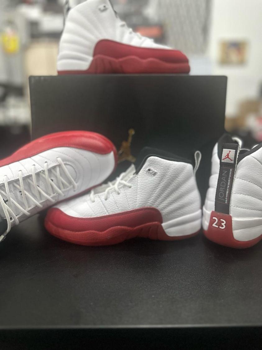 Air Jordan XII - Cherry