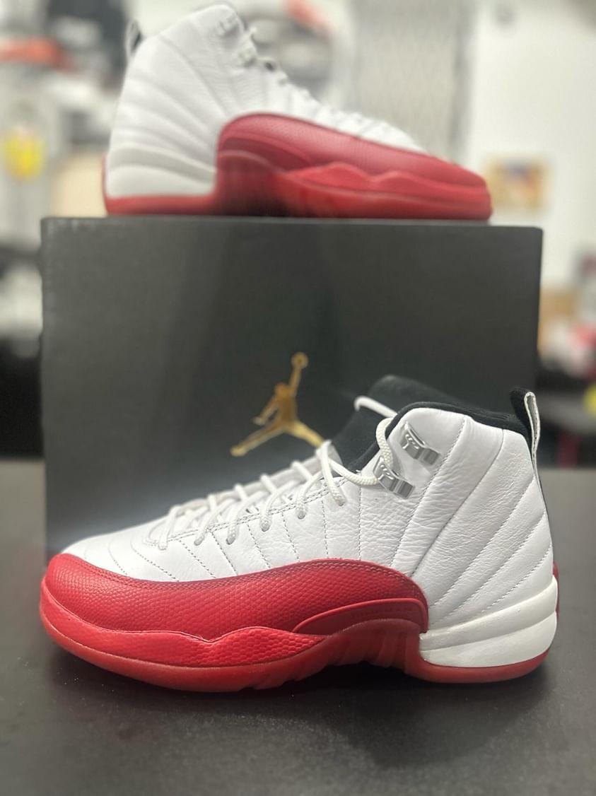 Air Jordan XII - Cherry