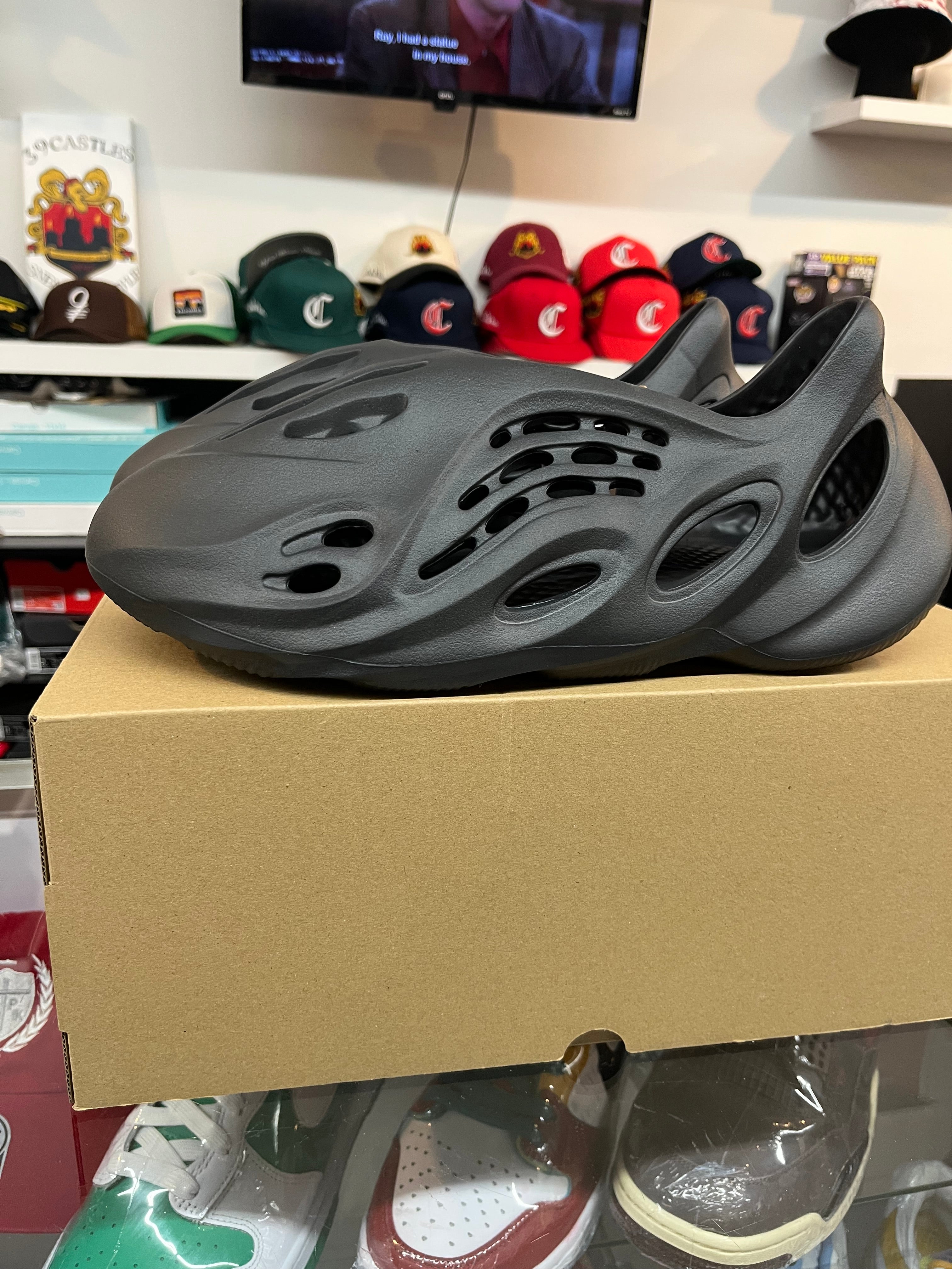 Adidas Yeezy Foam Runner - Onyx 39castlesstl Adidas Yeezy Foam Runner - Onyx 39castlesstl