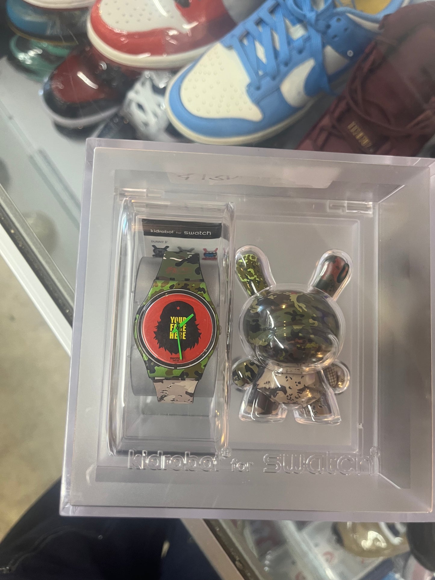 Kid Robot x Swatch - Che Guevara
