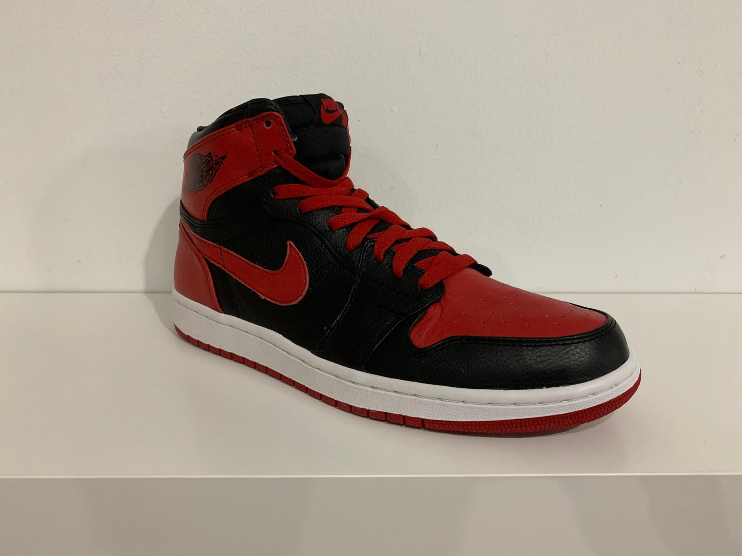 Air Jordan 1 - "Banned" (2011)