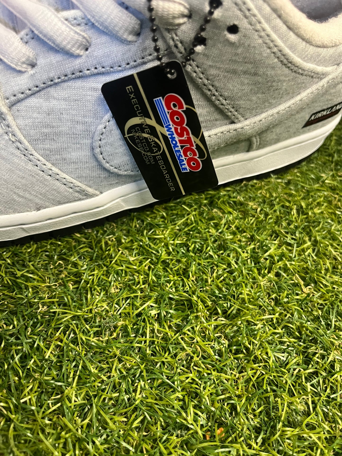 KIRKLAND SIGNATURE X Nike SB Dunk Low Pro - Kirkland Signature Costco